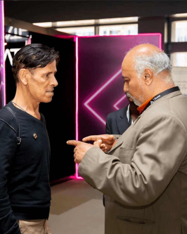 Guidance from global experts and successful entrepreneurs.